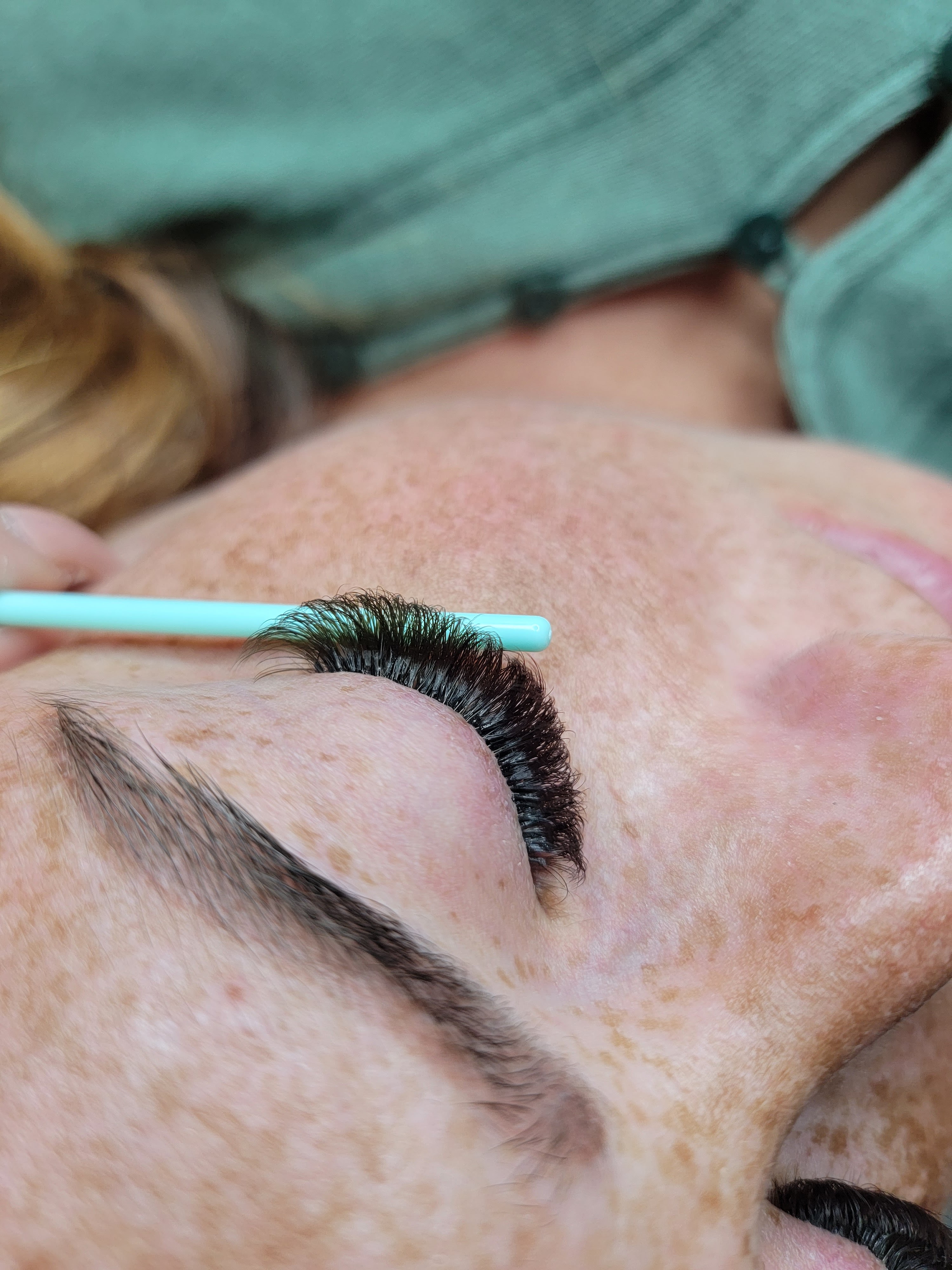 Images Lashista - Formation cils - Pose de cils - Produits de cils Longueuil