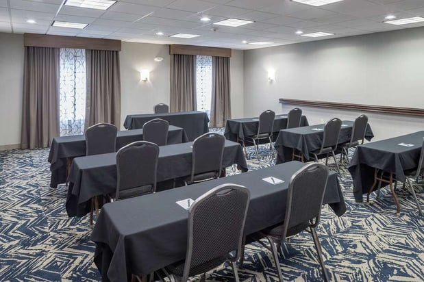 Images Homewood Suites by Hilton Cedar Rapids North
