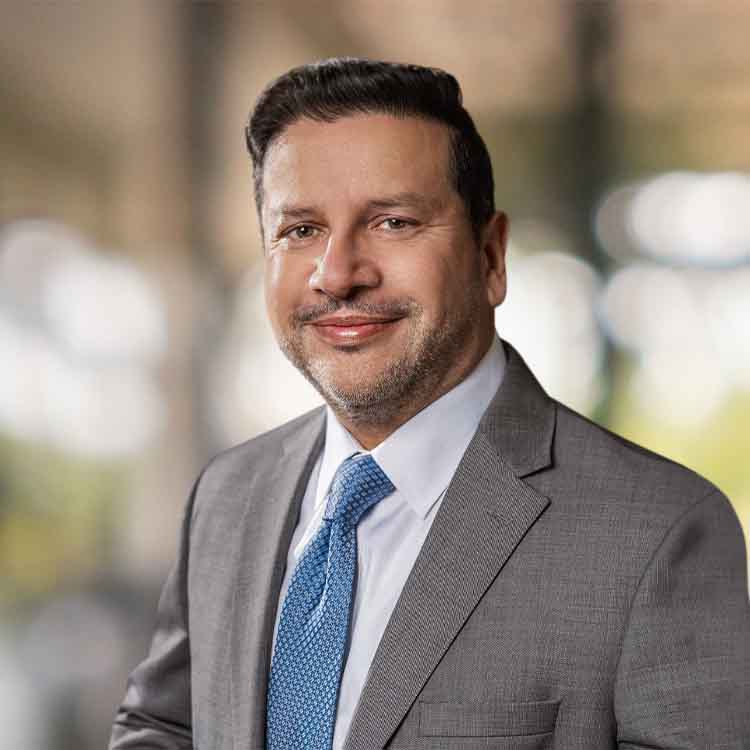 Headshot of S. Faisal Afzaal, a wealth advisor at Chase