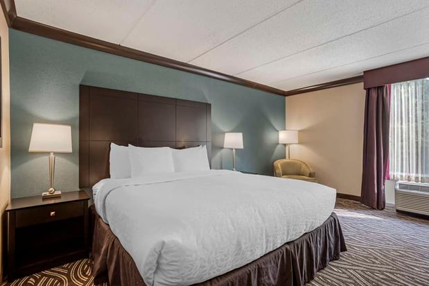 Images Best Western Plus Kingston Hotel and Conference Center