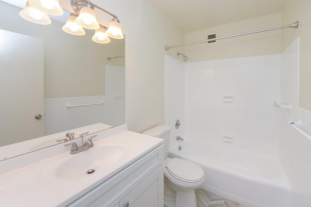 Images The Carlyle Apartment Homes