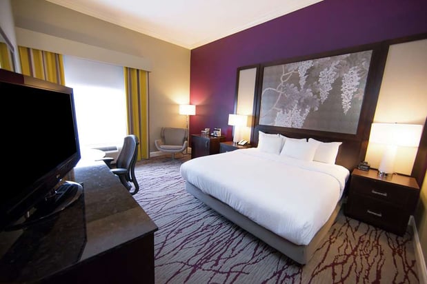 Images DoubleTree by Hilton Hotel Savannah Historic District