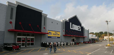 Lowe's at Pine Tree Shopping Center