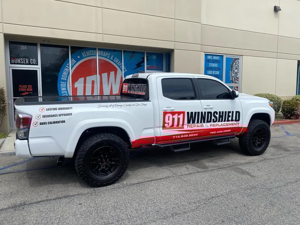 Images 911 Windshield Repair & Replacement