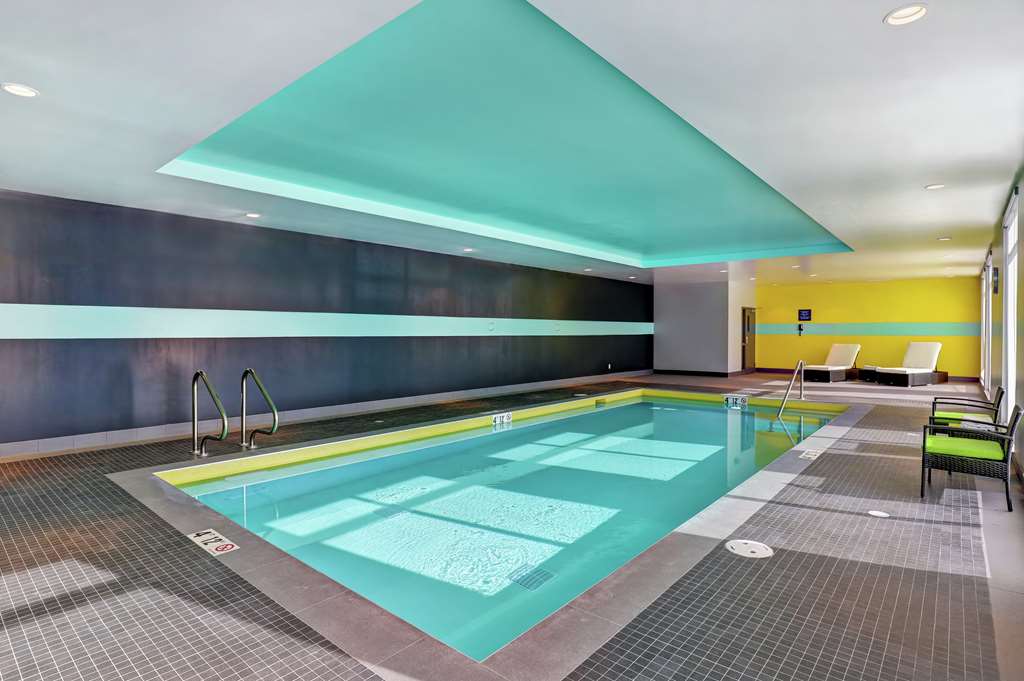 Pool Tru by Hilton Edmonton Windermere Edmonton (780)752-8781