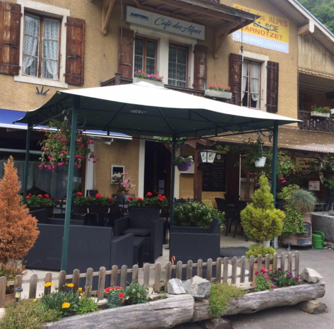 Café des Alpes, Chemin de la Scie 31 in Bex
