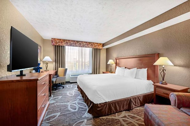 Images Best Western Plus Mid Nebraska Inn & Suites