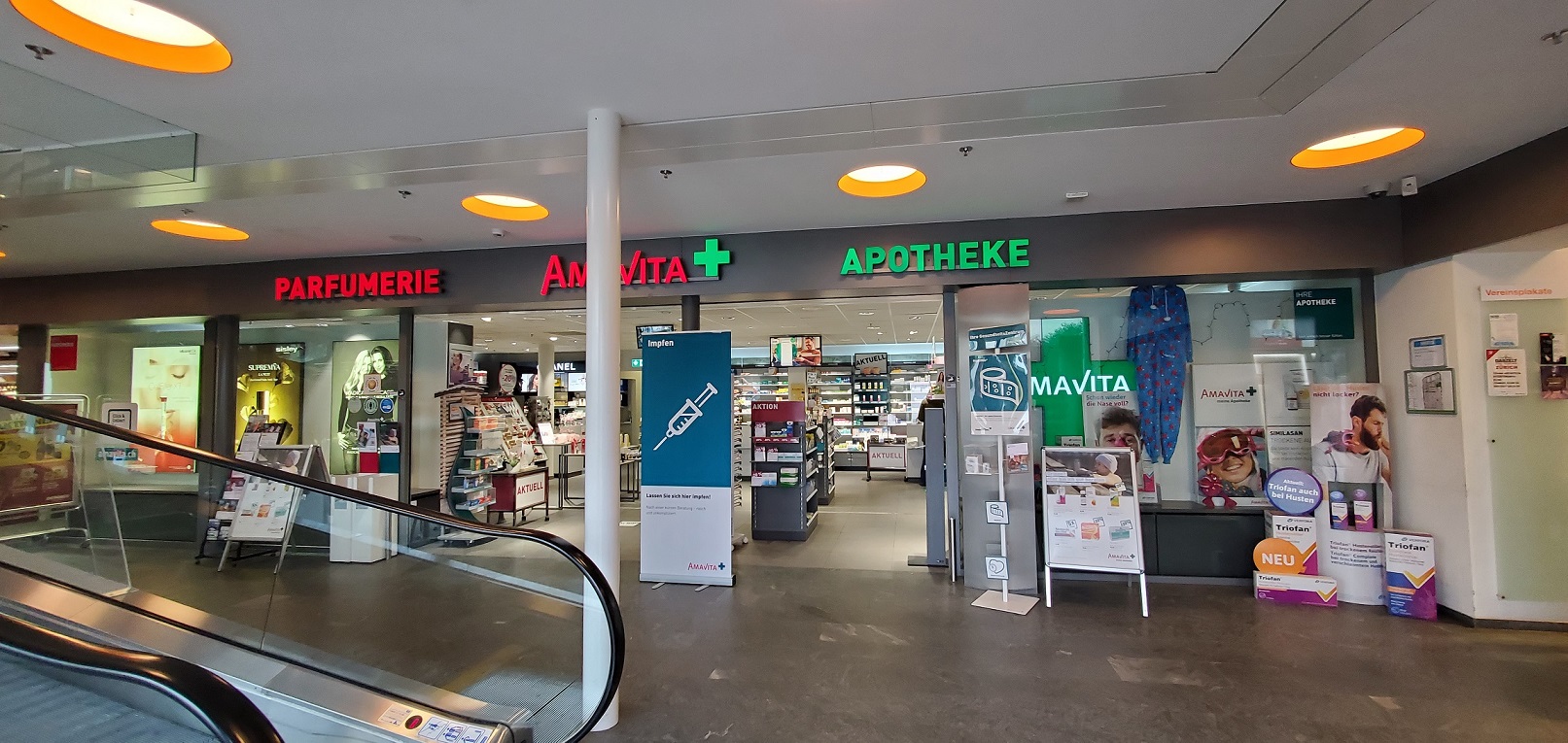 Amavita Apotheke Erlibacher-Märt, Bahnhofstrasse 40 in Erlenbach ZH