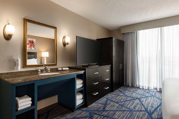 Images Embassy Suites by Hilton Miami International Airport