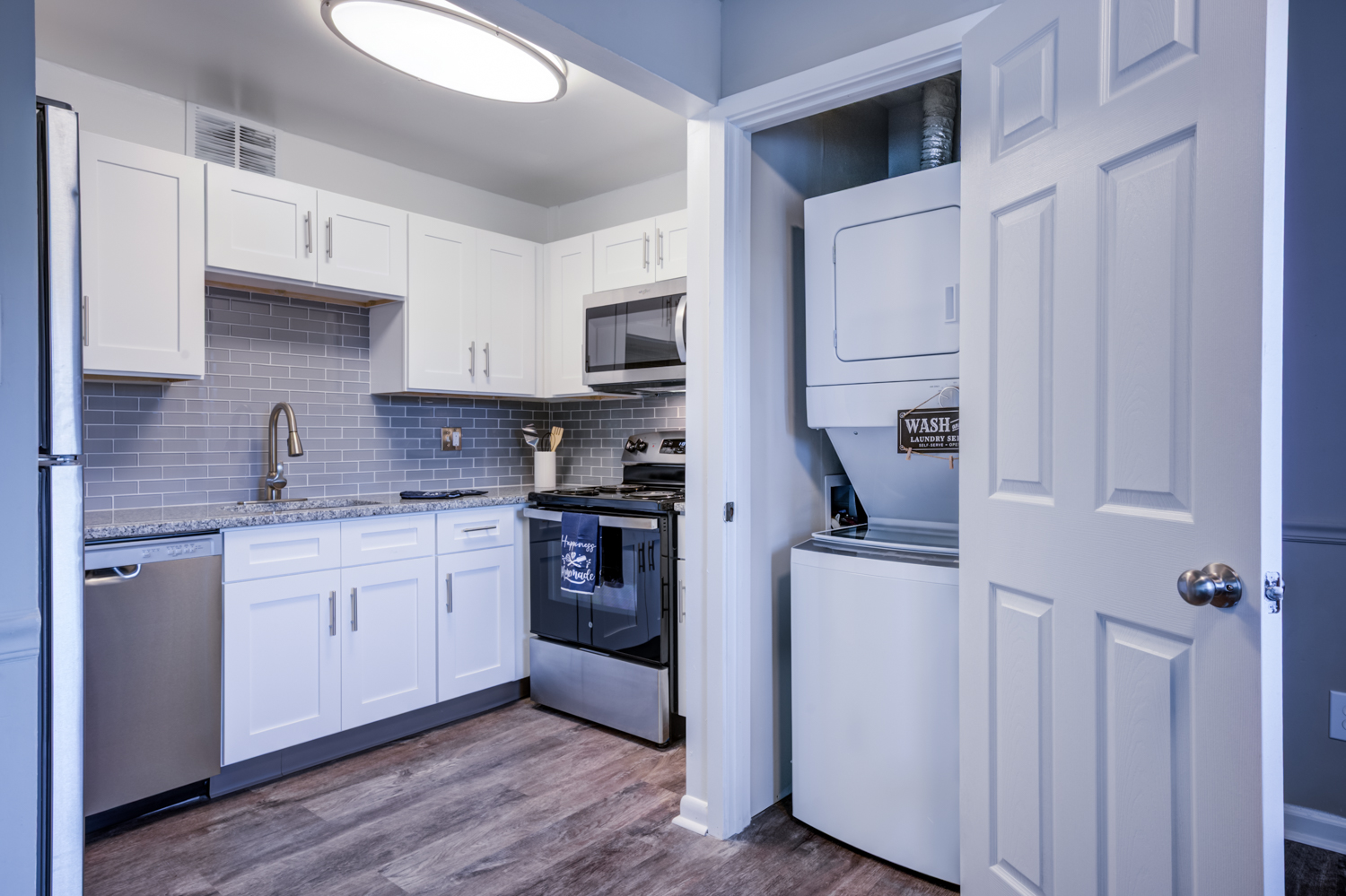 The Boardwalk at Westlake Apartments and Townhomes Image