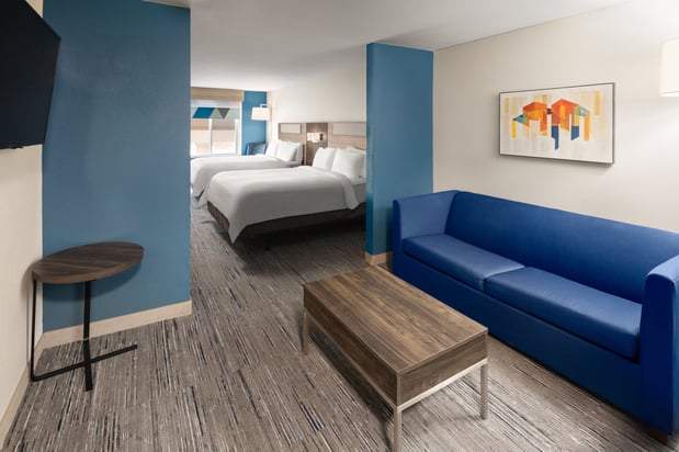 Images Holiday Inn Express & Suites Cherry Hills by IHG
