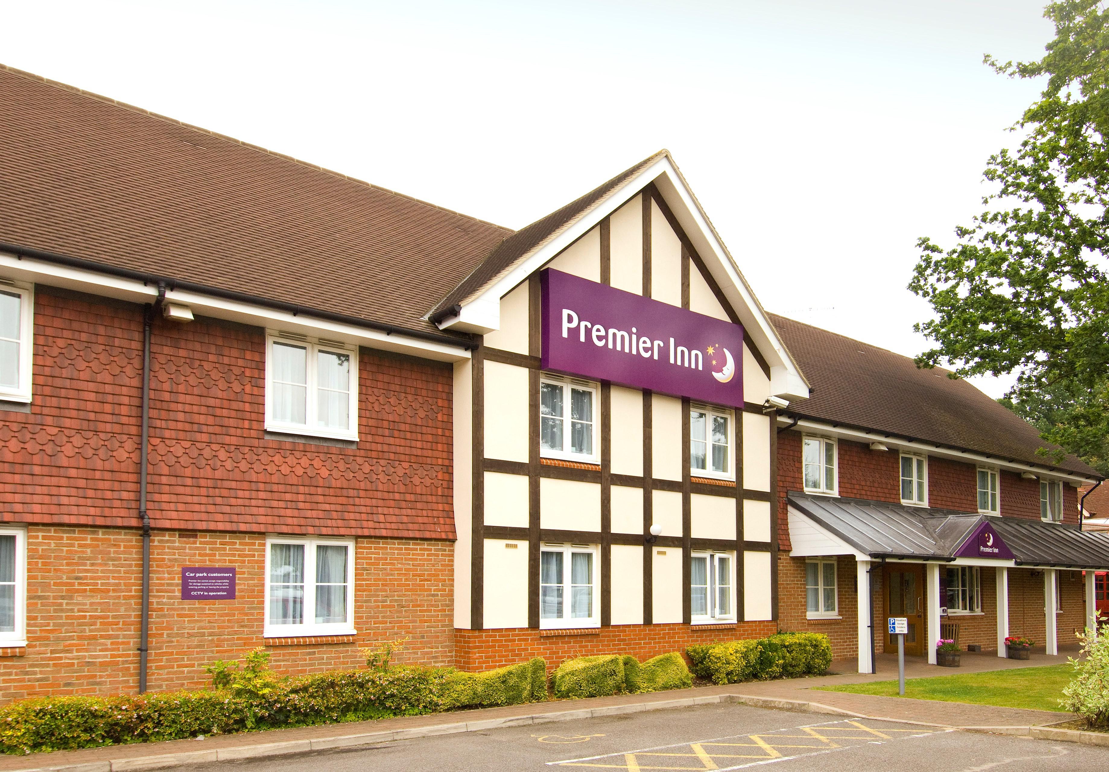 Images Premier Inn London Gatwick Airport East (Balcombe Road) hotel