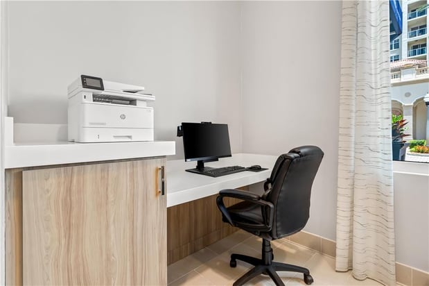 Images Hampton Inn & Suites St. Petersburg/Downtown