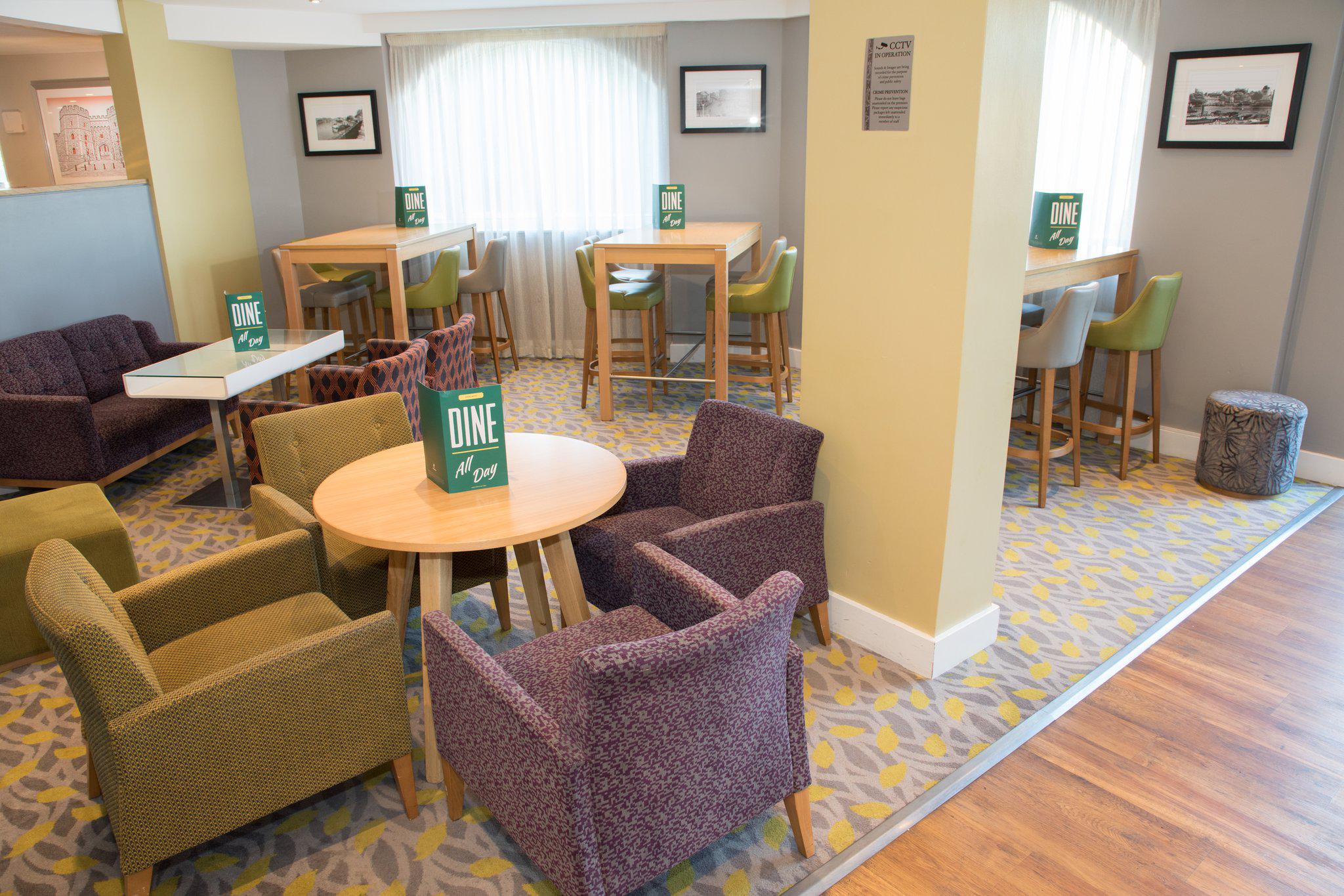 Holiday Inn Slough - Windsor, an IHG Hotel Slough 03333 209351