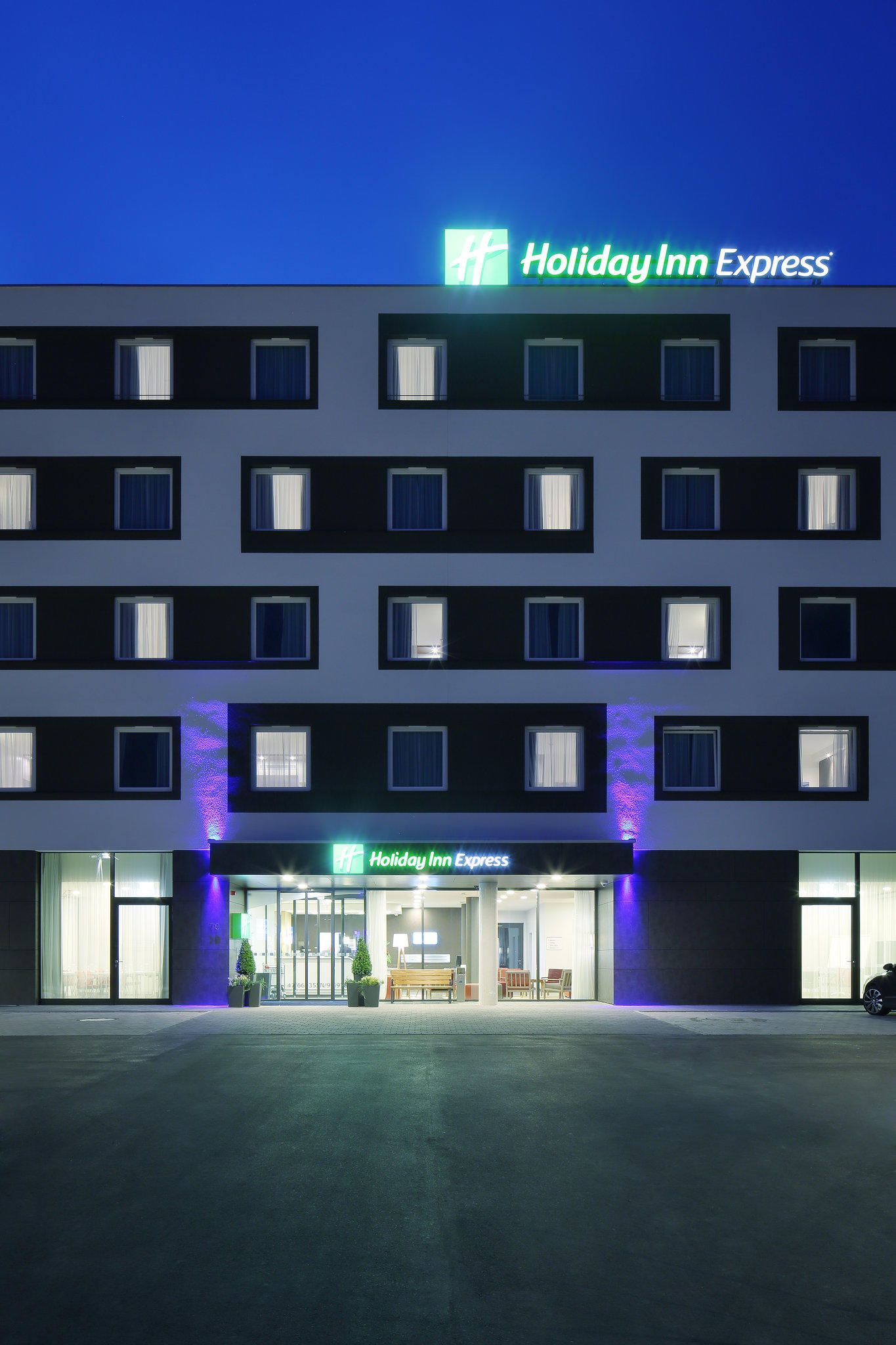 Holiday Inn Express - Öffnungszeiten Holiday Inn Express ...