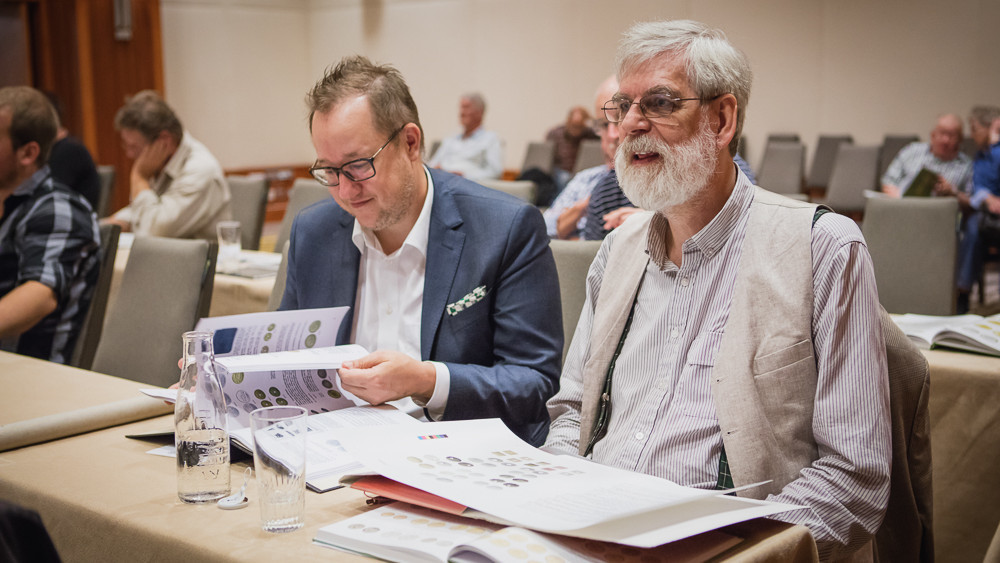 Images Myntauktioner i Sverige AB
