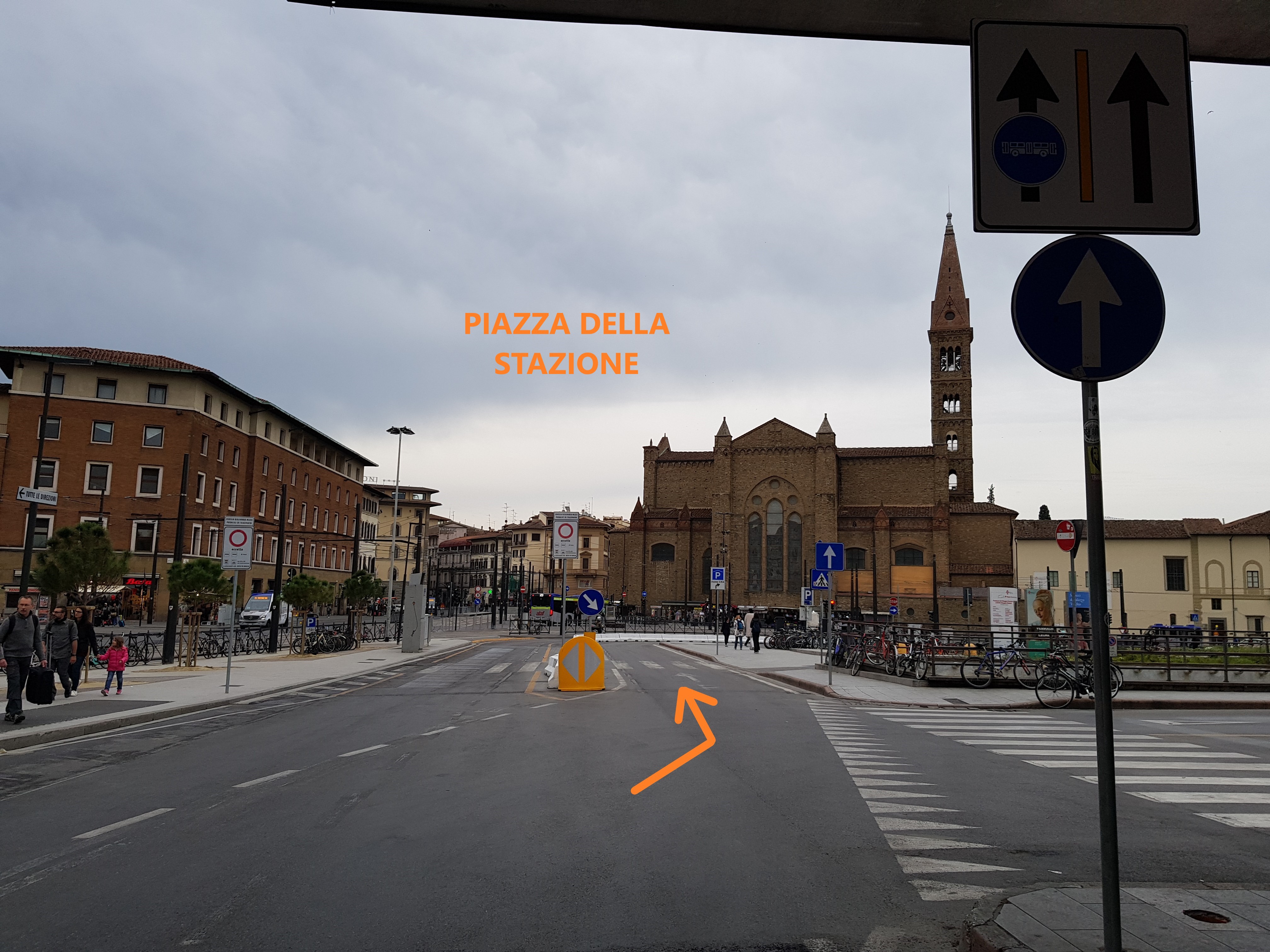 Images Sixt Autonoleggio e furgoni Firenze stazione centrale