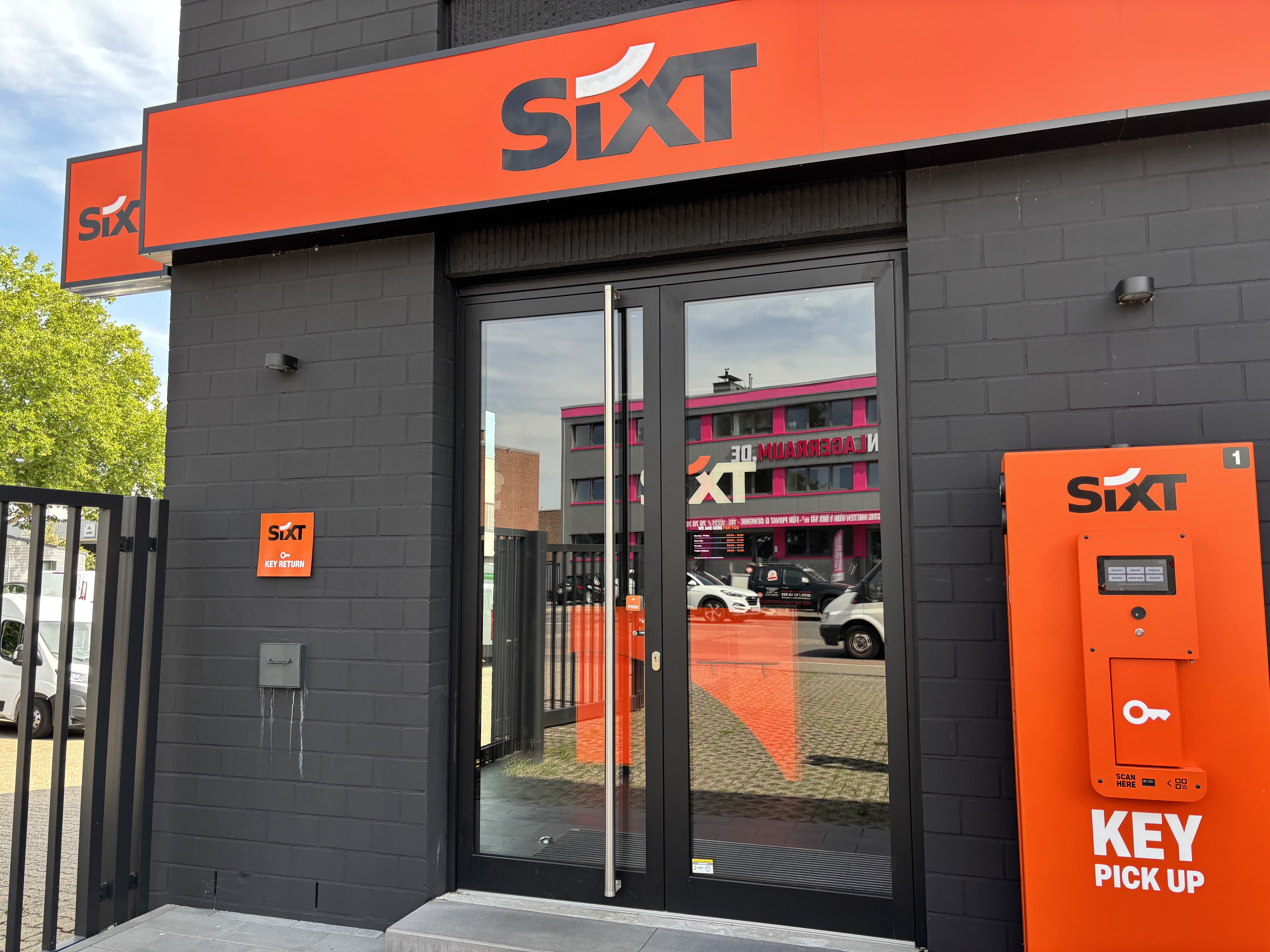 Bild 9 SIXT Autovermietung Köln Nord Bilderstöckchen in Köln