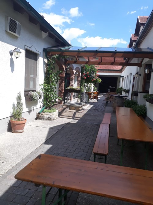 Weinbau - Heurigenschenke - Schüller KG, Rauchenwarth 9 in Rauchenwarth