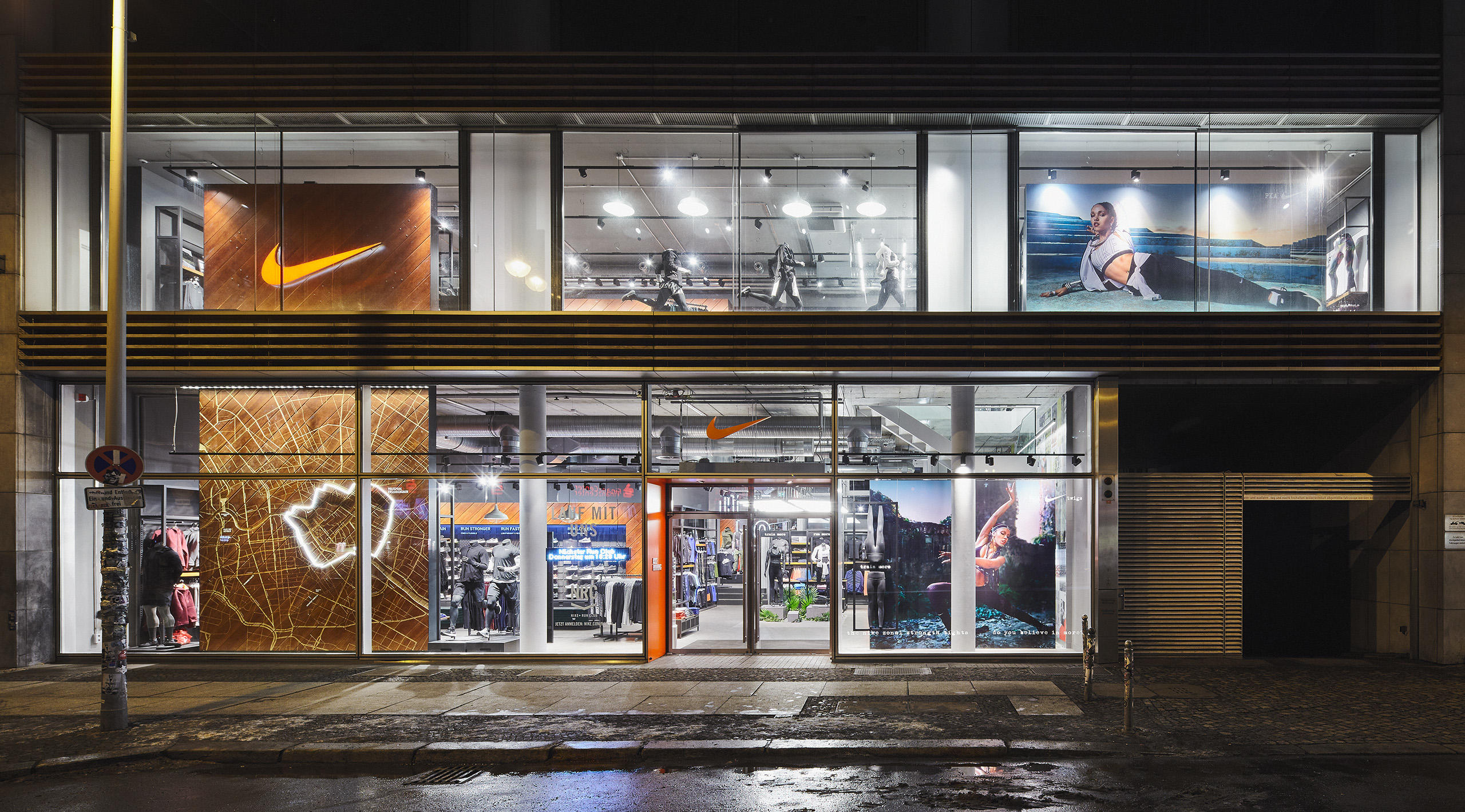 Kundenbild groß 10 Nike Store Berlin Mitte