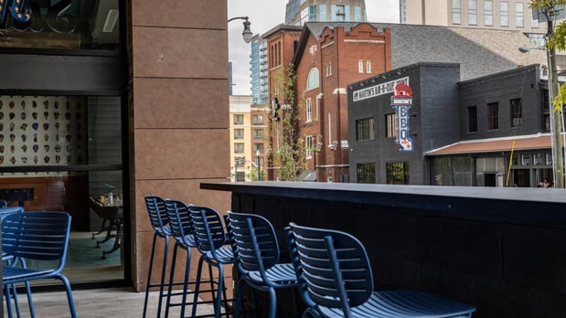 Images Holiday Inn & Suites Nashville Downtown - Broadway by IHG