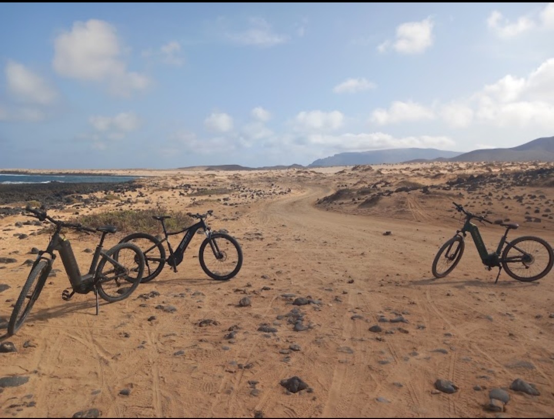 Images El Mato bike- Rent a bike -bicicletas -electricas - isla la Graciosa