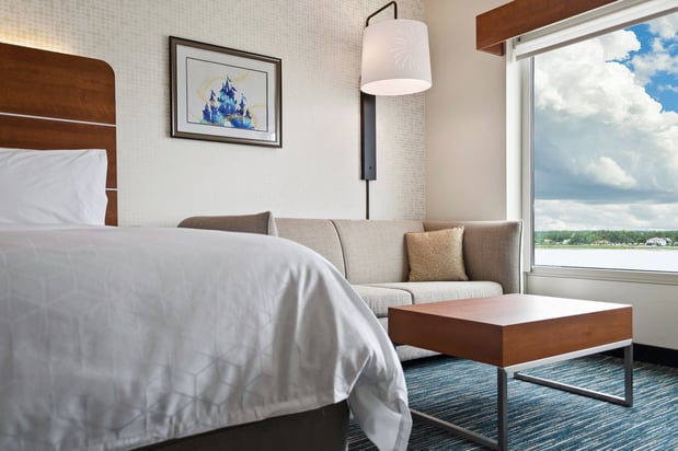 Images Holiday Inn Express & Suites Orlando - Lake Buena Vista by IHG