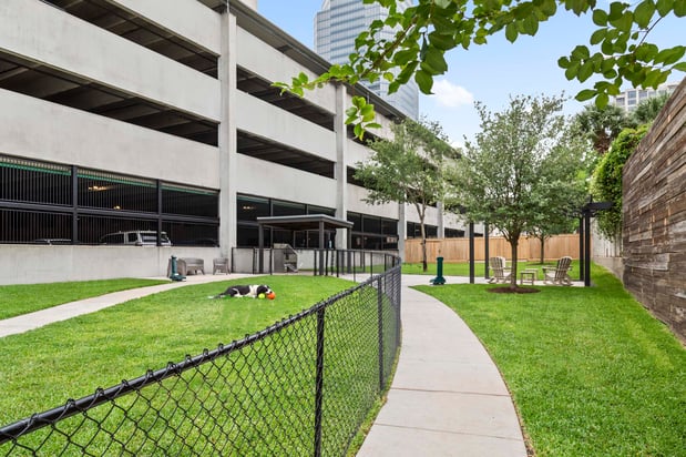 Images Camden Post Oak Apartments