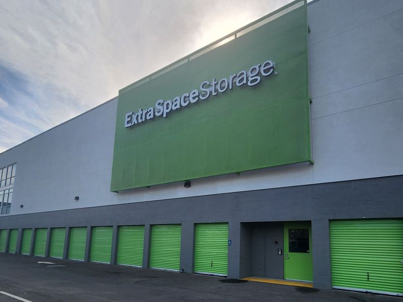 Images Extra Space Storage