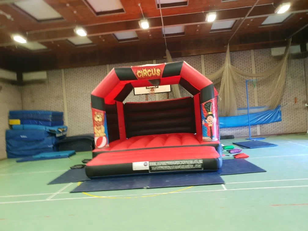 Images Top Banana Bouncy Castles