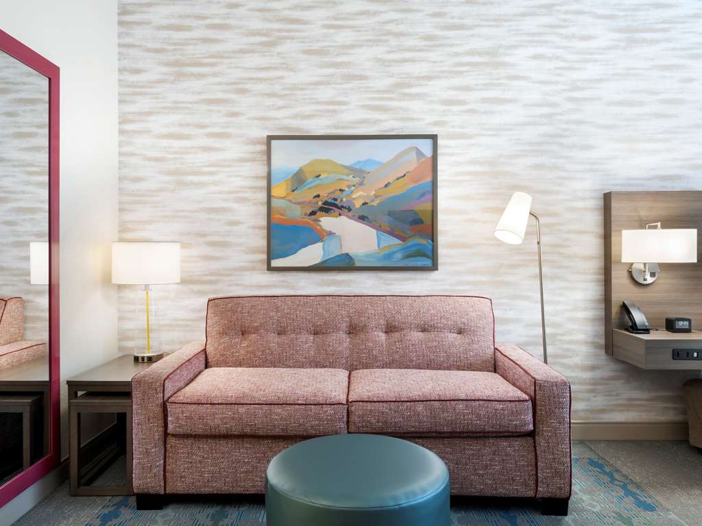 Guest room