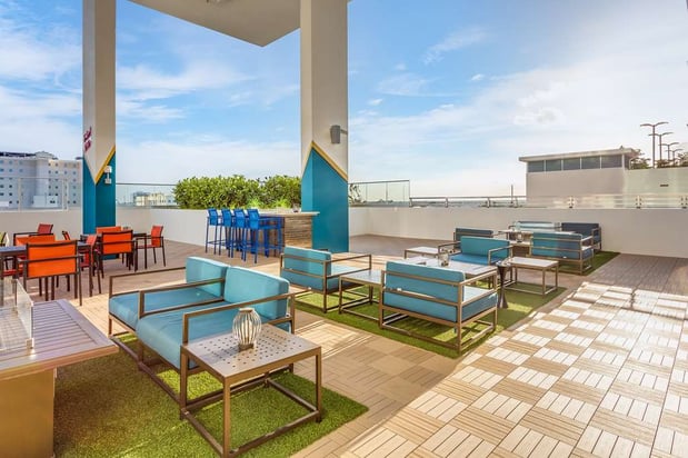 Images SERENA Hotel Aventura Miami, Tapestry Collection by Hilton