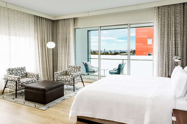 Images Hampton Inn & Suites Santa Monica