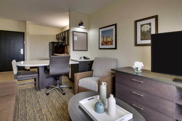 Images Candlewood Suites Wichita East by IHG