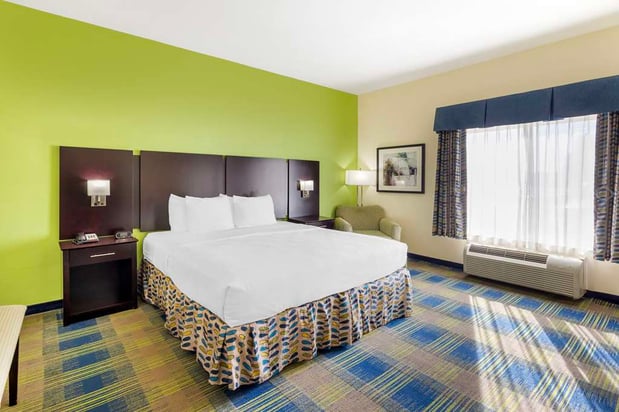 Images Best Western Plus Pratt