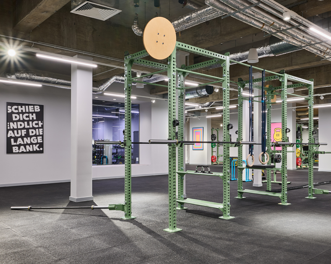 McFIT Fitnessstudio Köln-Ehrenfeld, Herbrandstraße 9 in Köln