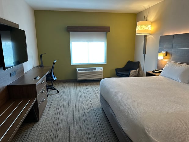 Images Holiday Inn Express & Suites Macon North by IHG