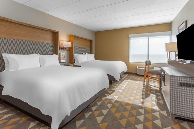 Images Holiday Inn Rockford(I-90&Rt 20/State St) by IHG