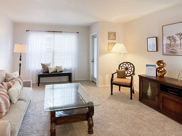 Images Greenbriar Apartments