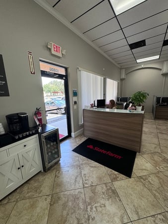 Images Jessica Cruz Phung - State Farm Insurance Agent