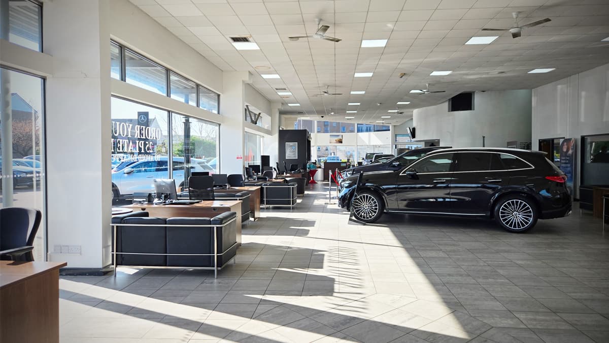 Stratstone Mercedes-Benz of Giffnock Dealership Interior Showroom