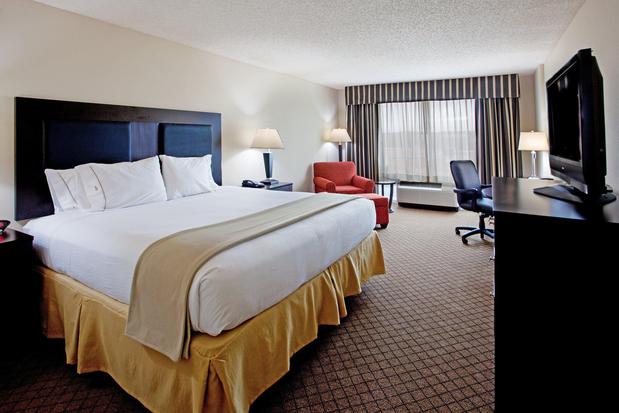 Images Holiday Inn Express & Suites Newberry, an IHG Hotel
