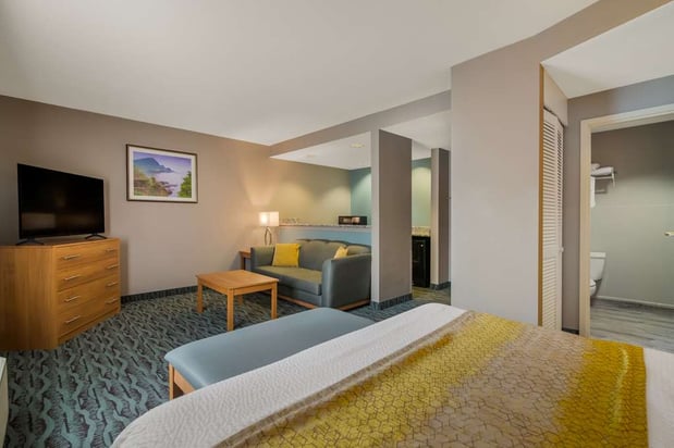 Images Best Western Plus Executive Court Inn & Conference Center