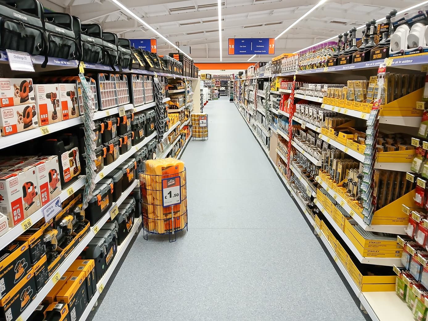 Images B&M Home Store with Garden Centre