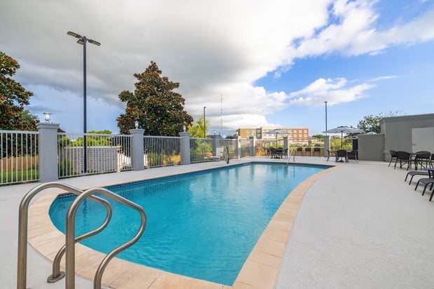 Images Hampton Inn & Suites Brenham