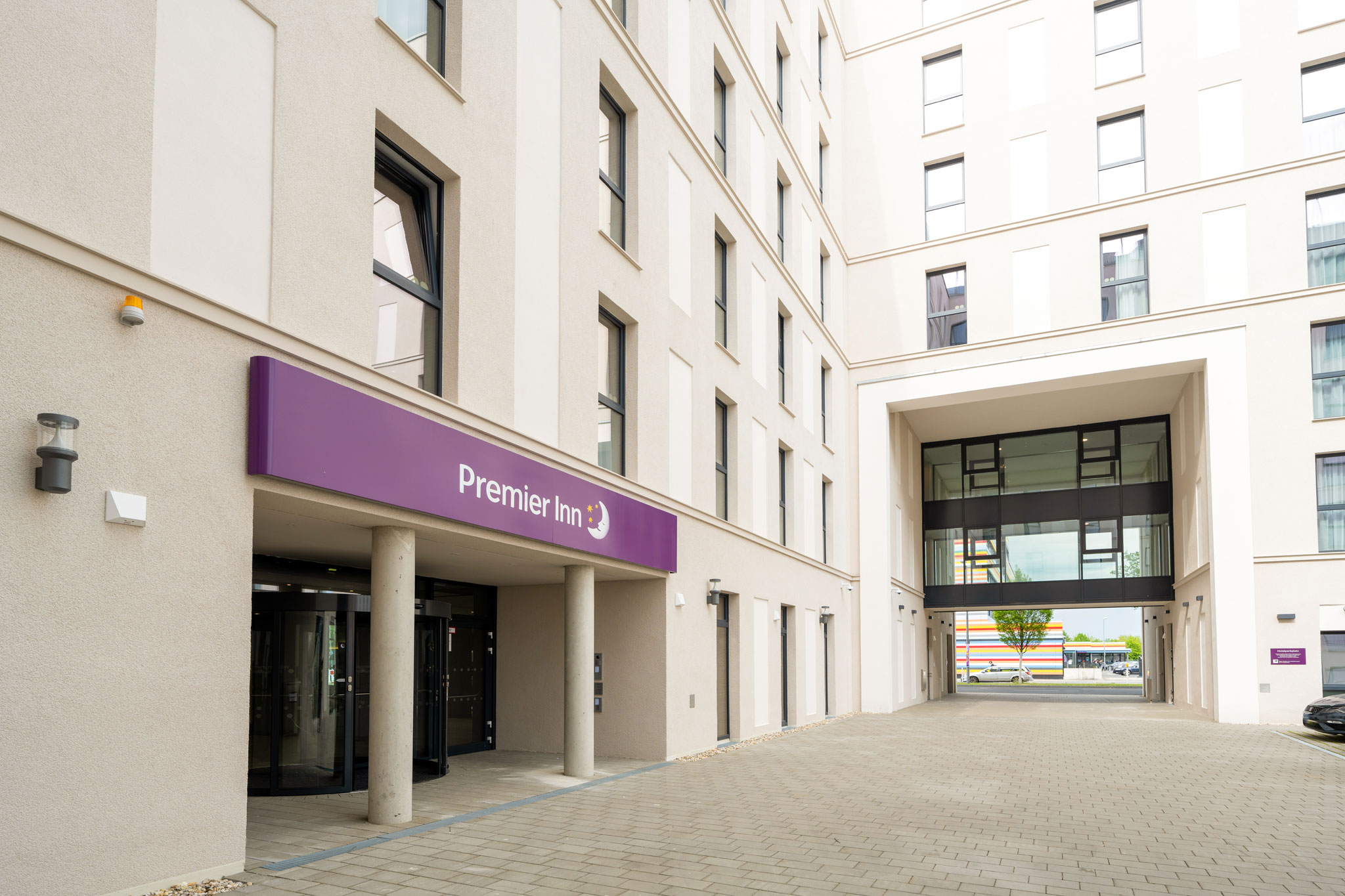 Bild 15 Premier Inn Berlin Airport Hotel in Berlin