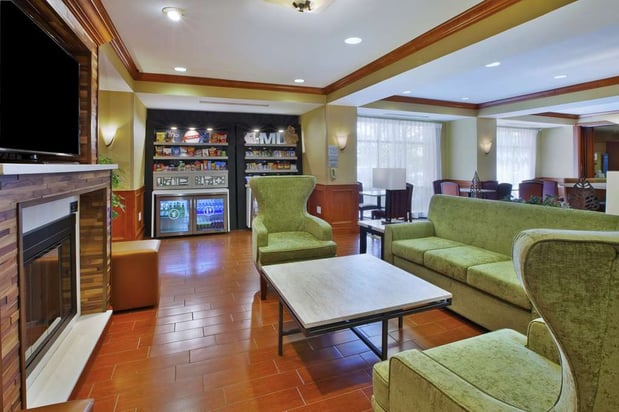 Images Hampton Inn Commerce Novi