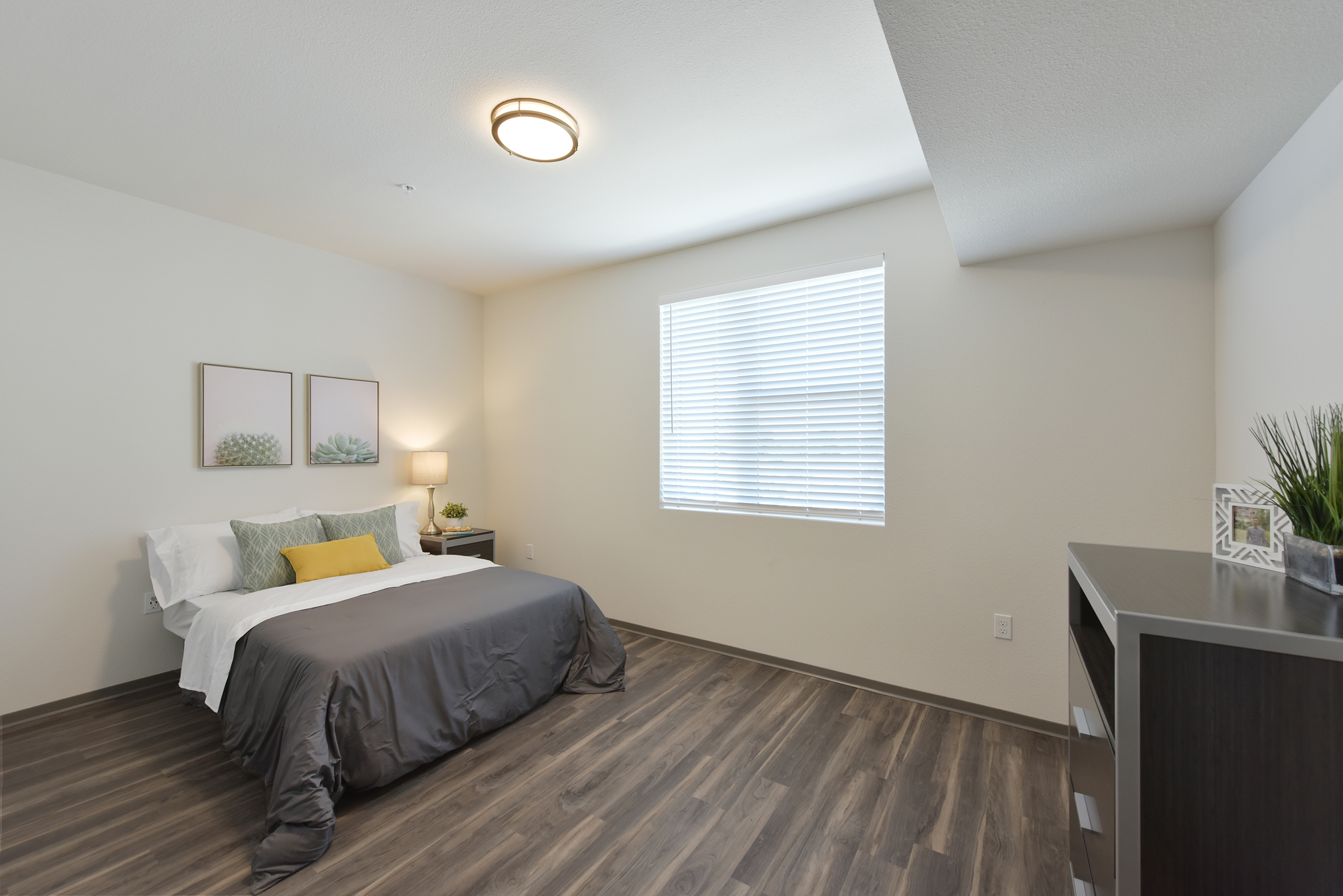 Image 8 | The Retreat at Merced Apartments