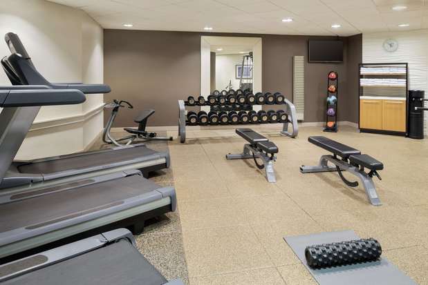 Images Embassy Suites by Hilton Indianapolis Downtown