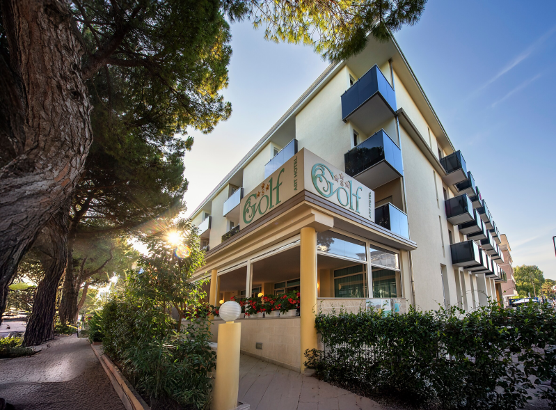 Images Golf Hotel